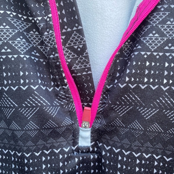 Marika Tek Athletic Performance Jacket Black Patterened 1/4 Zip Long Sleeve Top - Picture 6 of 10
